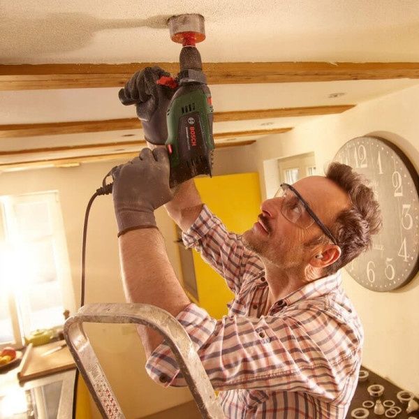 Дрель ударная Bosch UniversalImpact 800 в кейсе 0603131120 фото