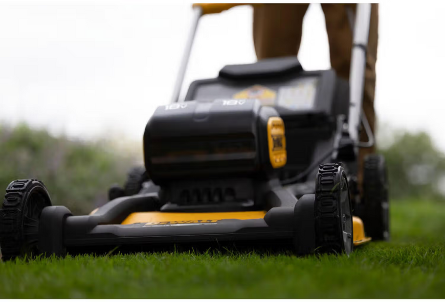 Газонокосилка аккумуляторная бесходная самоходная DeWALT DCMWSP156W2 DCMWSP156W2 фото