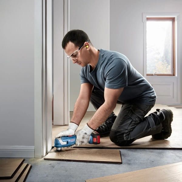 Аккумуляторный многофункциональный инструмент Bosch GOP 185 Professional, без ак 06018G2020 фото
